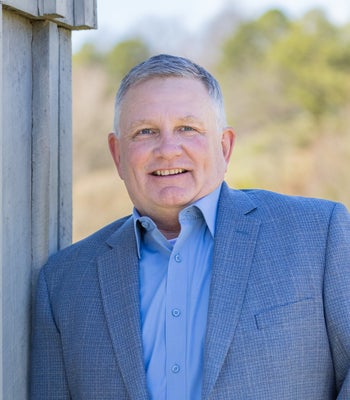 Portrait of Robby McGlothlin, Affiliate Broker.